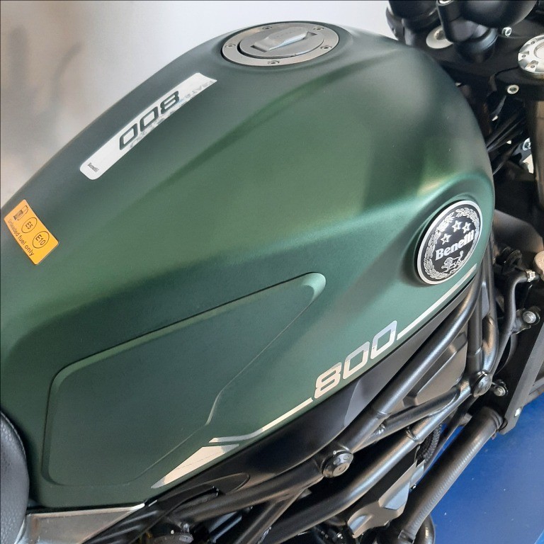 BENELLI Leoncino 800 