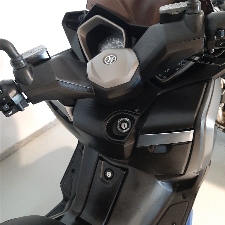 YAMAHA X-Max 400 