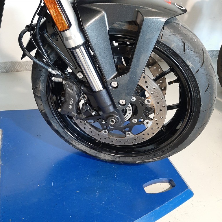SUZUKI GSX-8S Abs E5