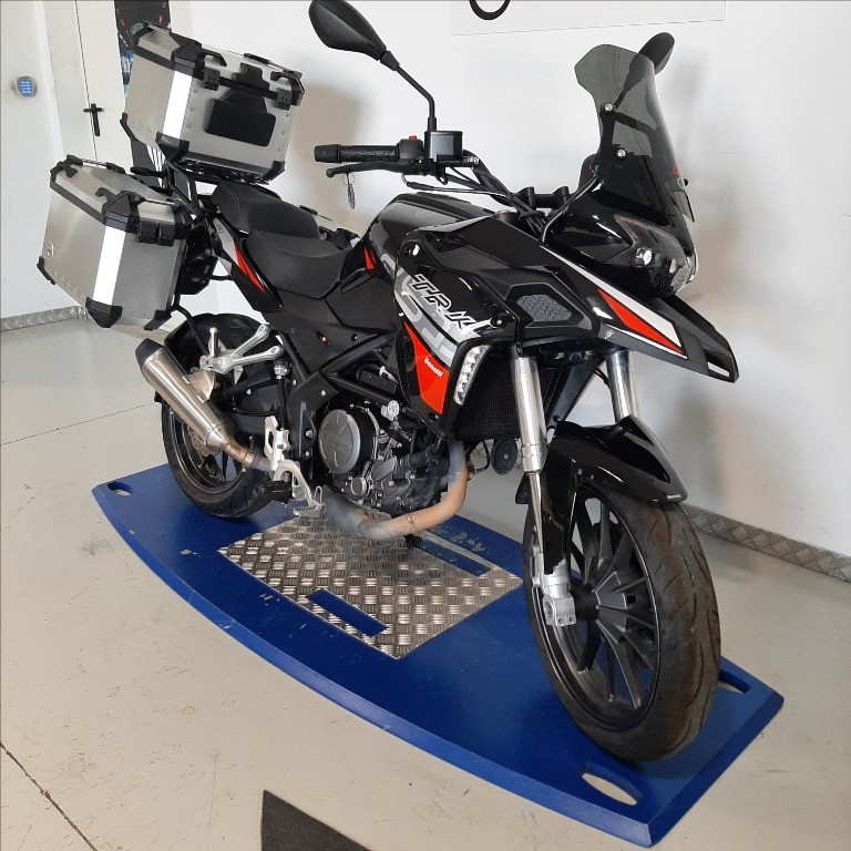 BENELLI TRK 251 E5