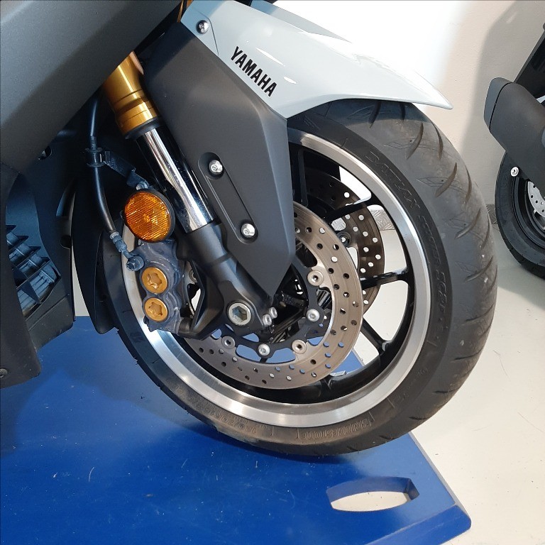 YAMAHA T-Max 560 Tech Abs