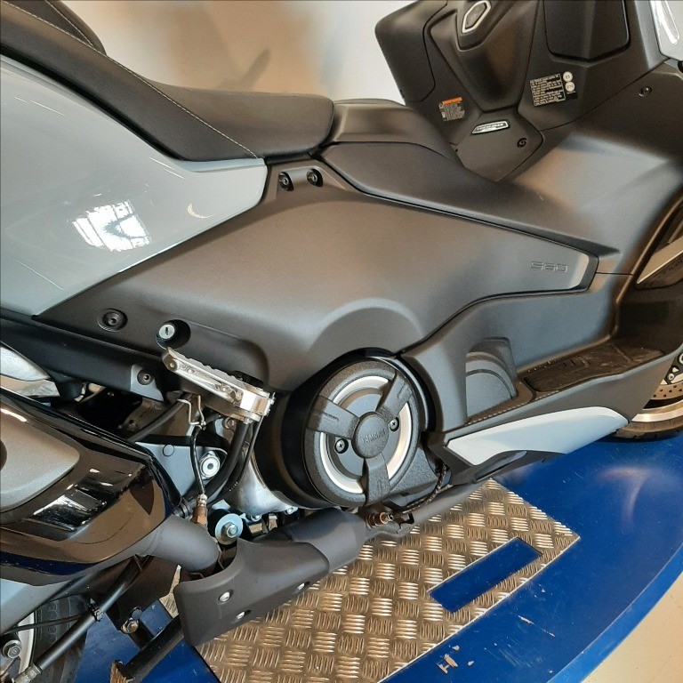 YAMAHA T-Max 560 Tech Abs
