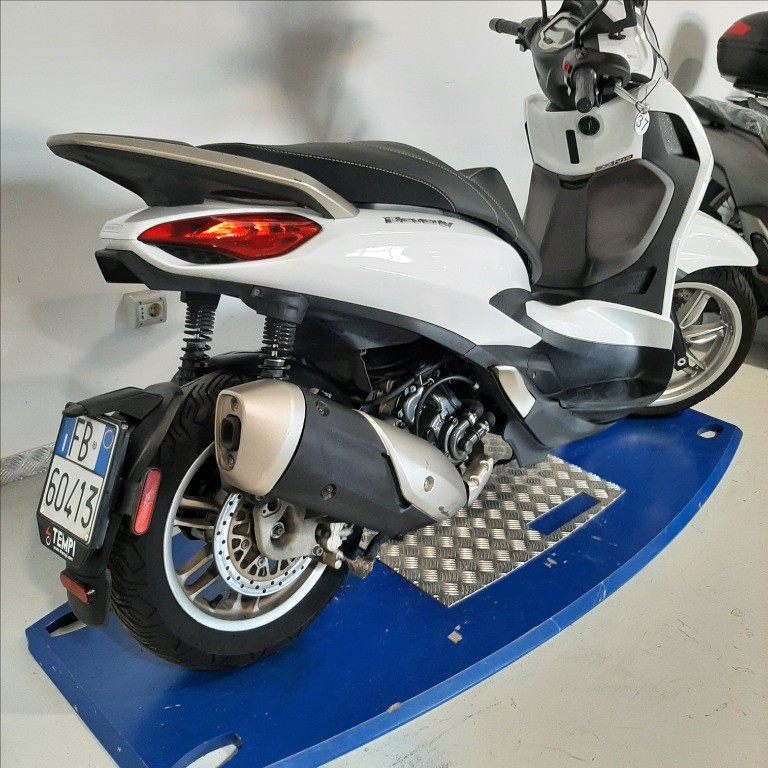 PIAGGIO Beverly 300 hpe abs-asr