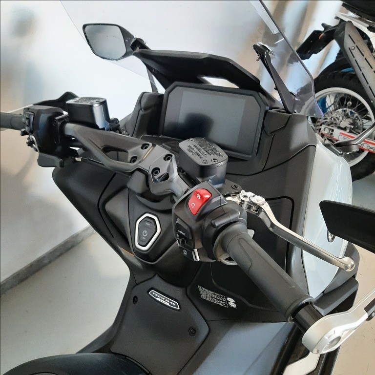 YAMAHA T-Max 560 Tech Abs